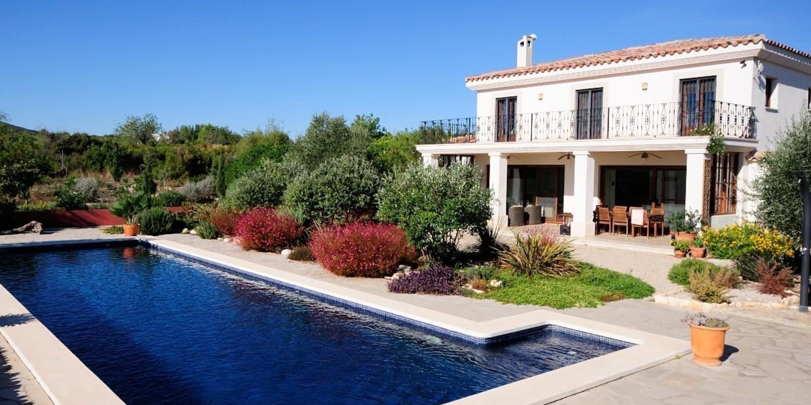 Villa de ensueño en la Costa Azahar: lujo mediterráneo con vistas infinitas al mar