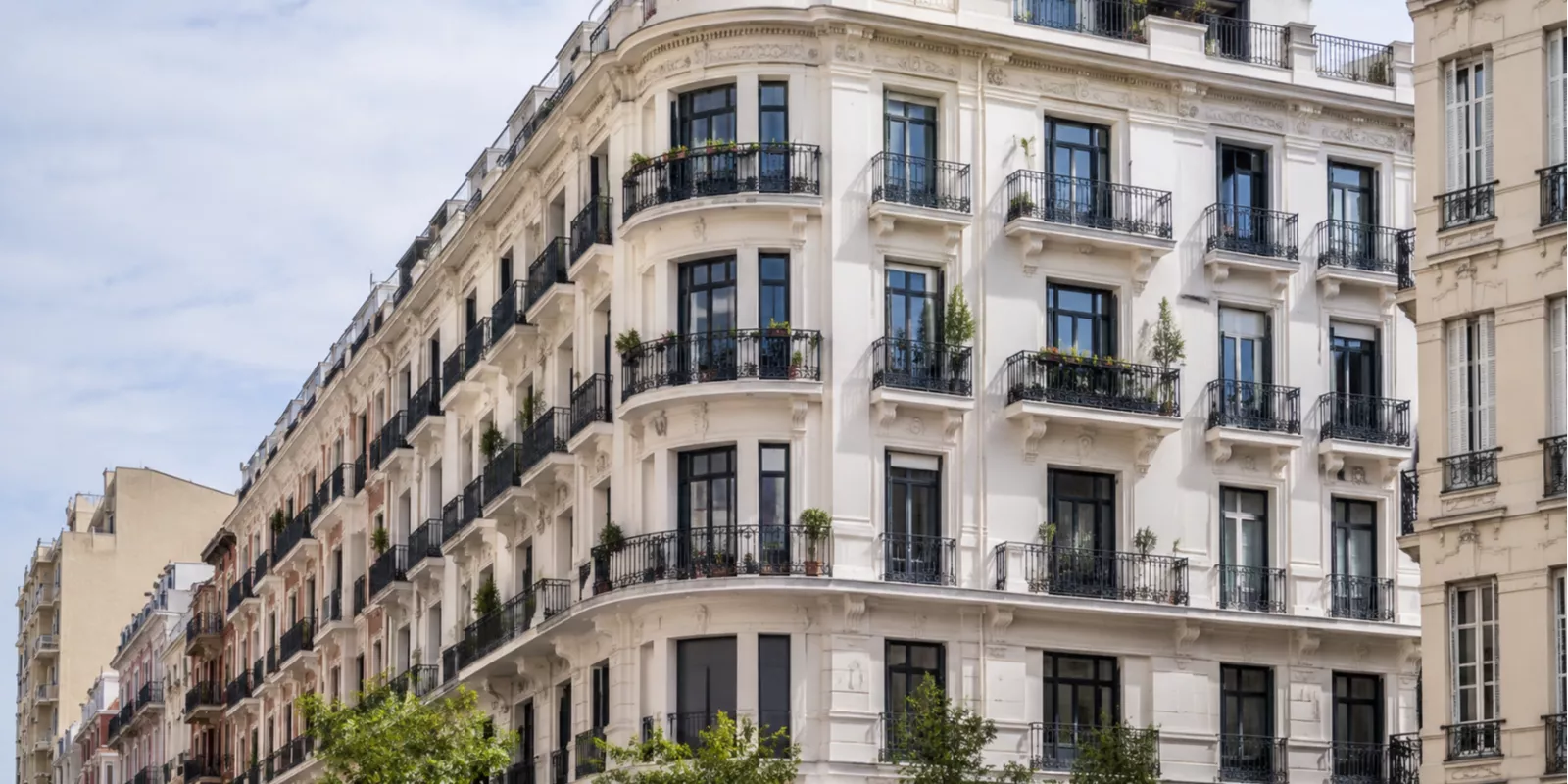 ¿Qué trámites debo preparar antes de poner mi vivienda a la venta en Valencia?